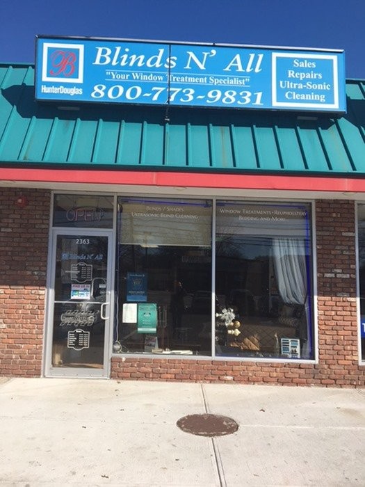 Hunter Douglas Dealer Image